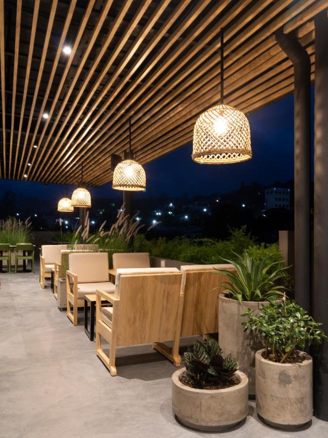 Bourbon Hostal Juayua Exterior photo